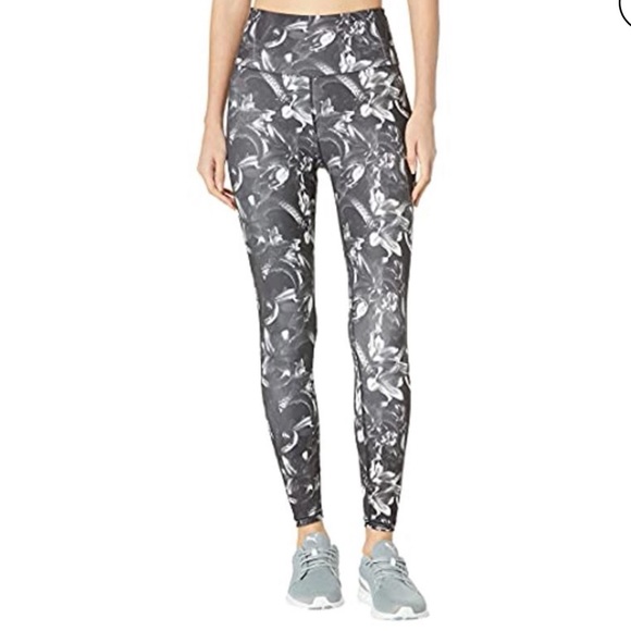 NWT PUMA Floral Untamed 7/8 Training Leggings Grey white print tropical floral - Picture 5 of 9